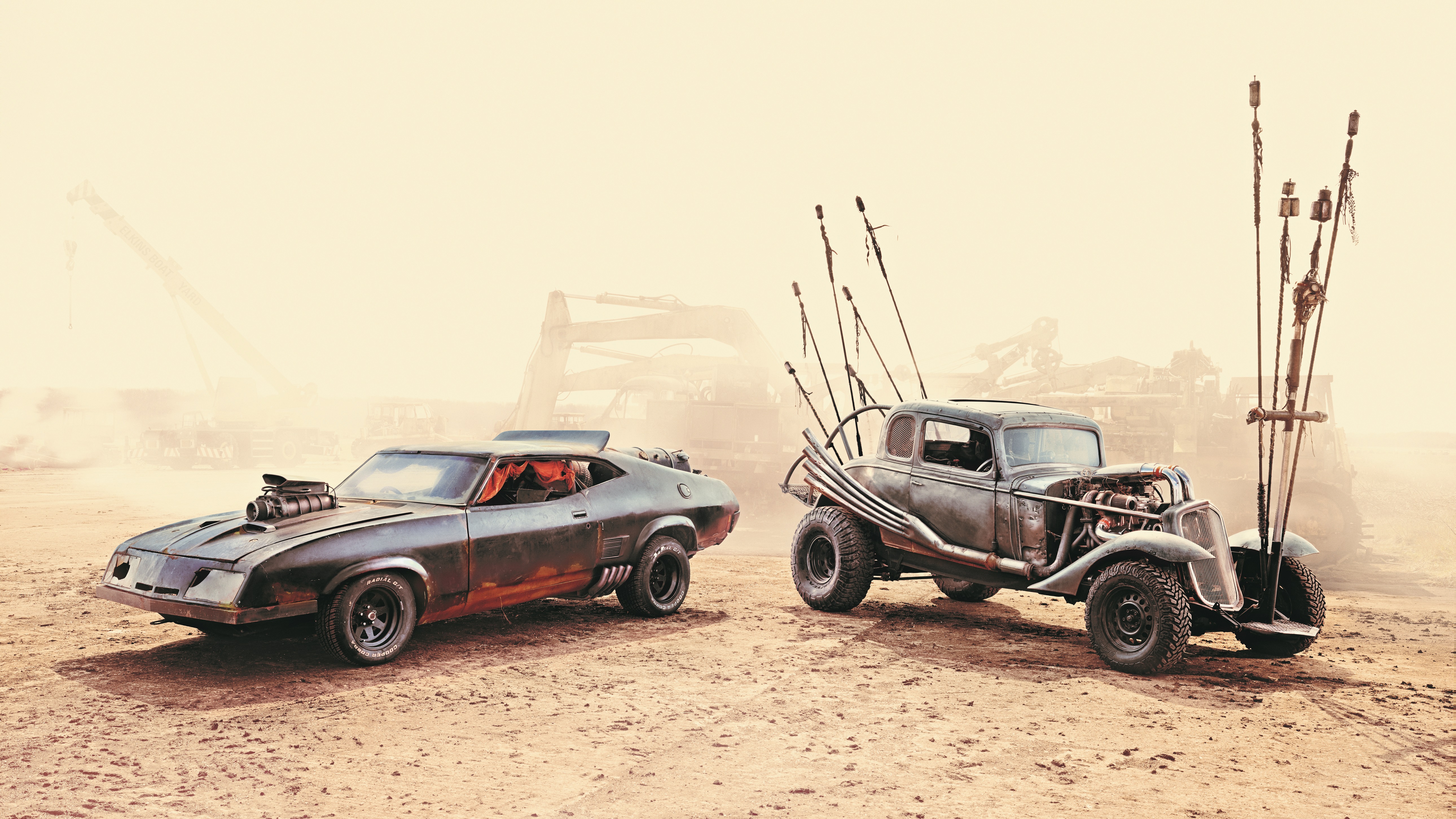 Машина макс. Машина Мэд Макса. Mad Max Fury Road машины. Mad Max 2015 машина. Мэд Макс Понтиак.